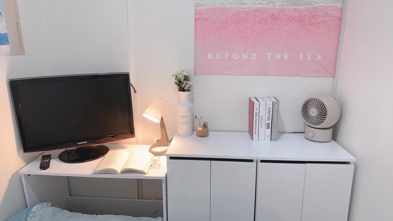 The Bay Cube House Female Only Hotel Guri Bagian luar foto